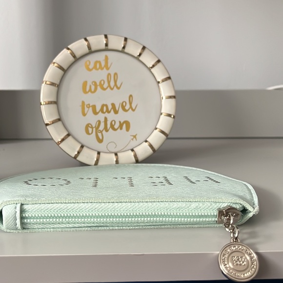 Bath & Body Works Pouch - Picture 3 of 4